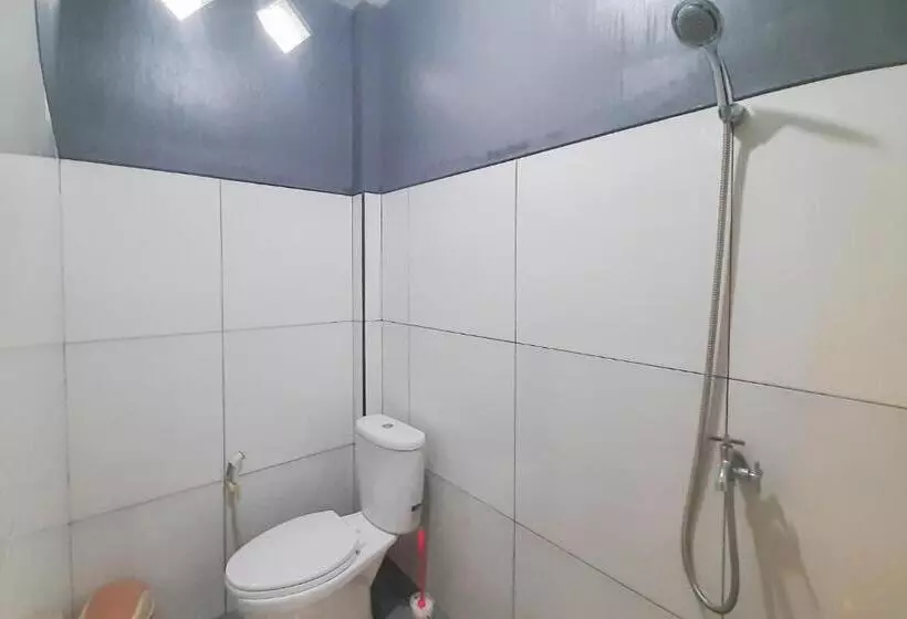 Hotelli Delvia Bromo Homestay Mitra Reddoorz