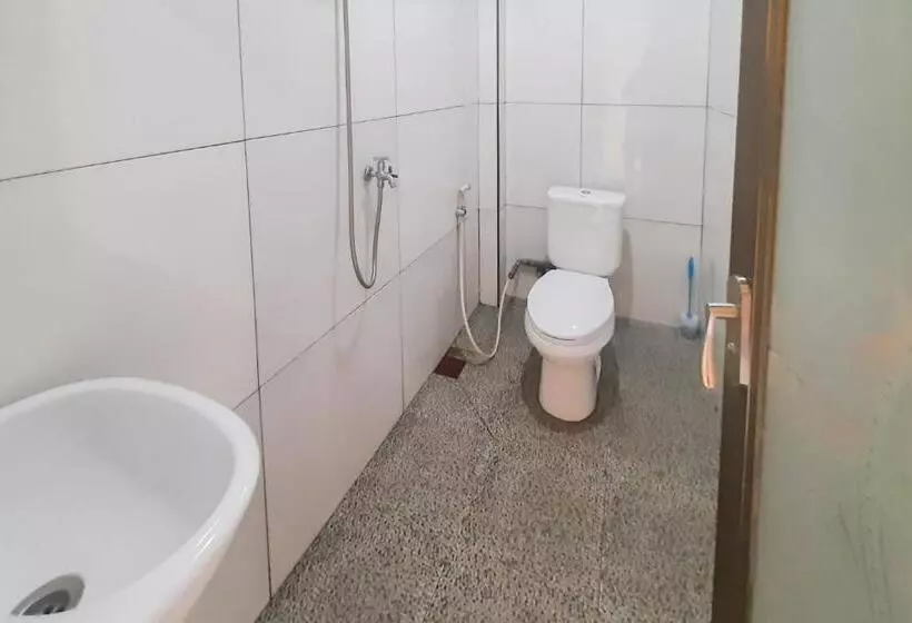 Hotelli Delvia Bromo Homestay Mitra Reddoorz