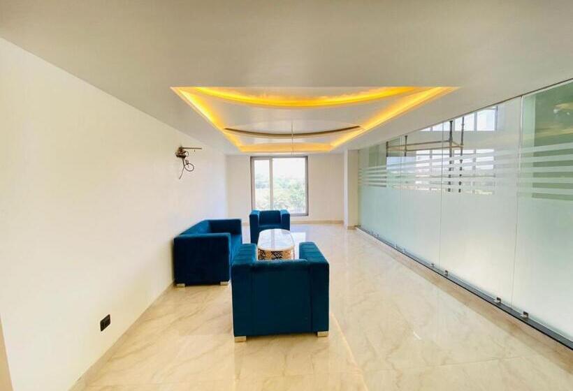 Hotel Holiday Grand Unit A Fabebo Group