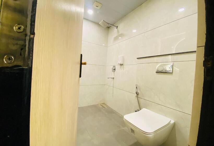 Hotel Holiday Grand Unit A Fabebo Group