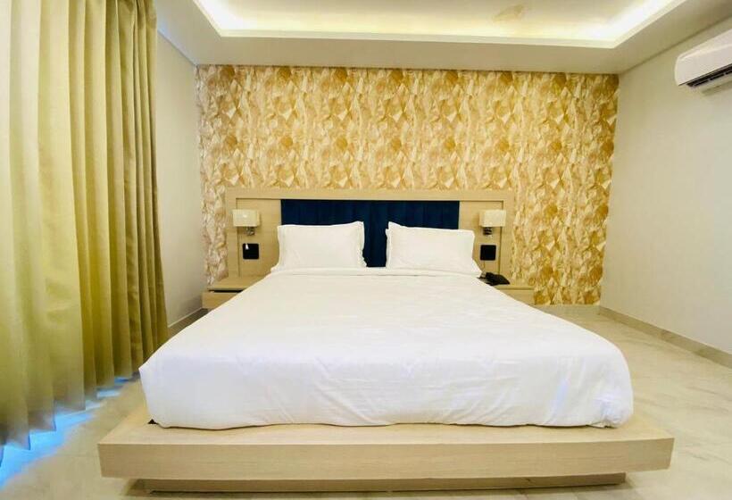 Hotel Holiday Grand Unit A Fabebo Group