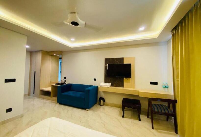 Hotel Holiday Grand Unit A Fabebo Group