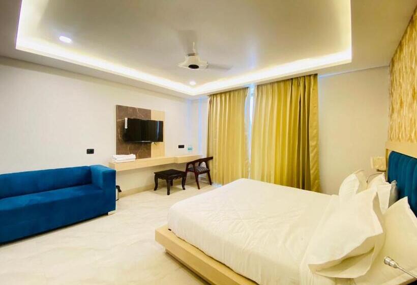 Hotel Holiday Grand Unit A Fabebo Group