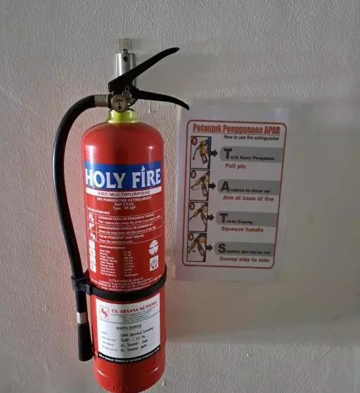 Hotelli Oyo Life 93160 Kost Jenny Karawang