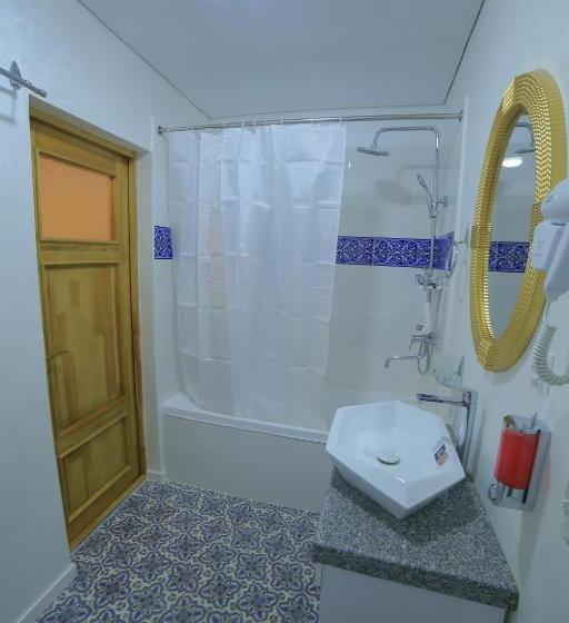 בית מלון כפרי Rizo Boutique Superior