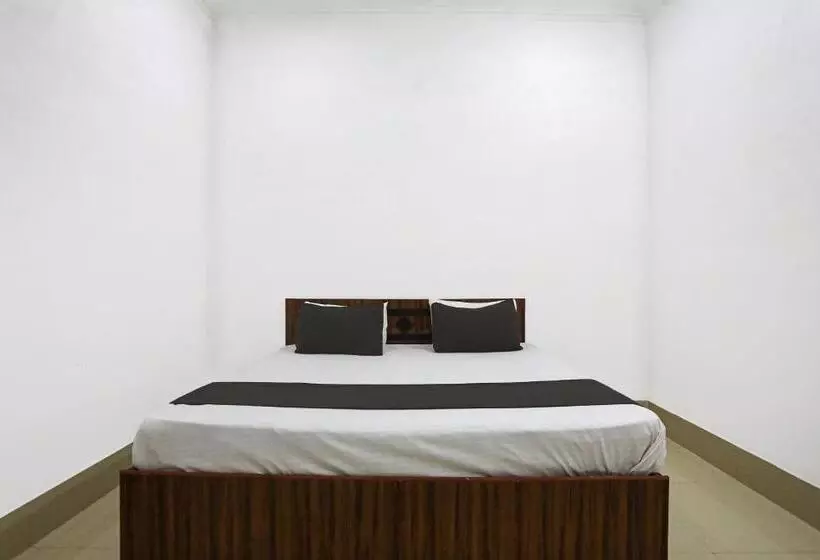 Hotelli Spot On Royal Stay Residency