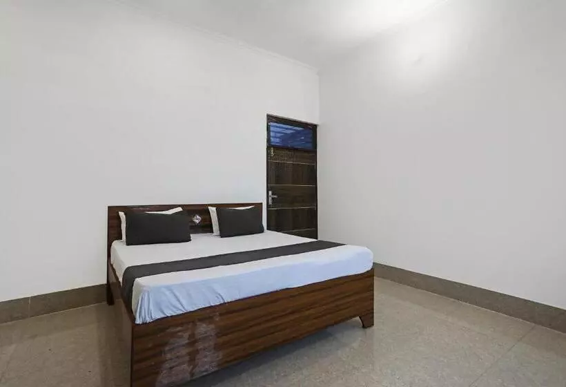 Hotelli Spot On Royal Stay Residency