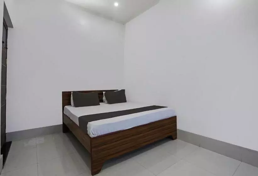 Hotelli Spot On Royal Stay Residency