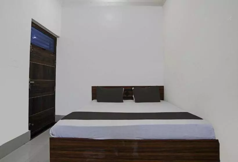 Hotelli Spot On Royal Stay Residency
