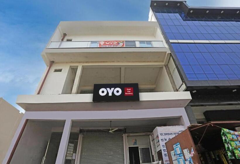 호텔 Spot On Royal Stay Residency