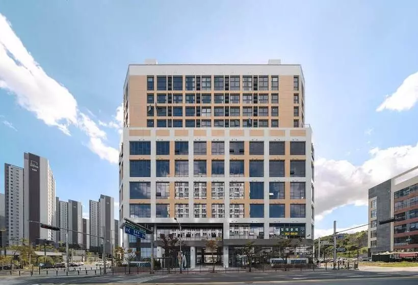 Hotelli Urbanstay Dangjin Terminal