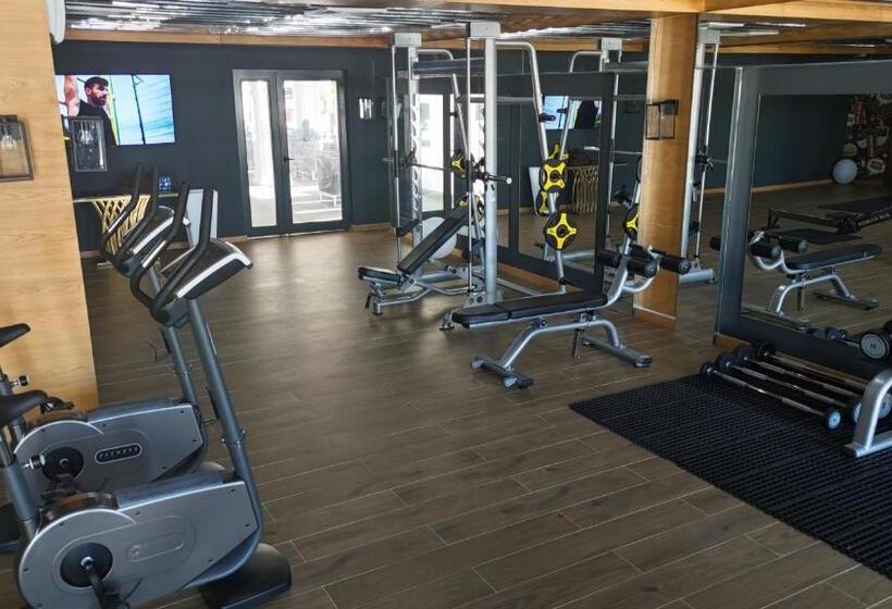 هتل Yogh Hospitality