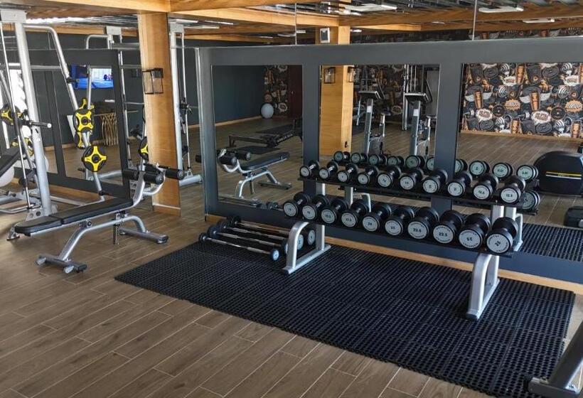 هتل Yogh Hospitality