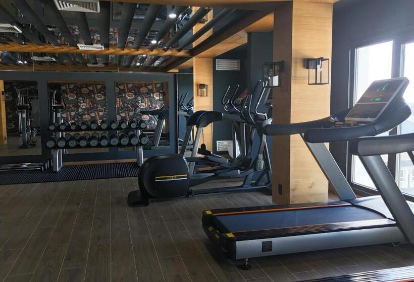 هتل Yogh Hospitality