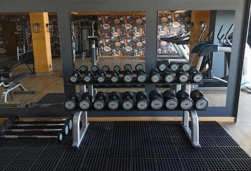 هتل Yogh Hospitality