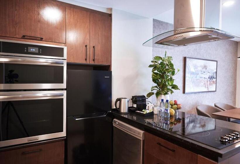 هتل Yogh Hospitality