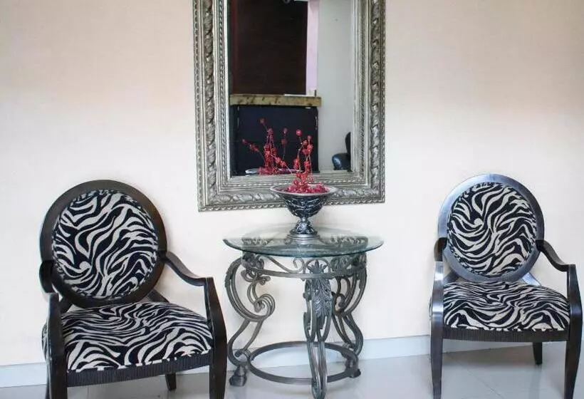 Los Herederos Hotel Piedras Negras