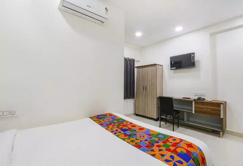 Fabhotel Dream Connect