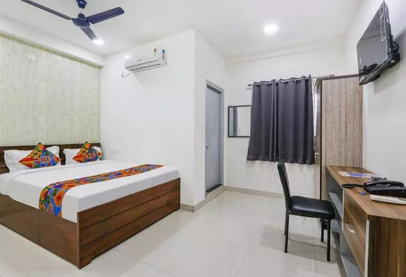 Fabhotel Dream Connect