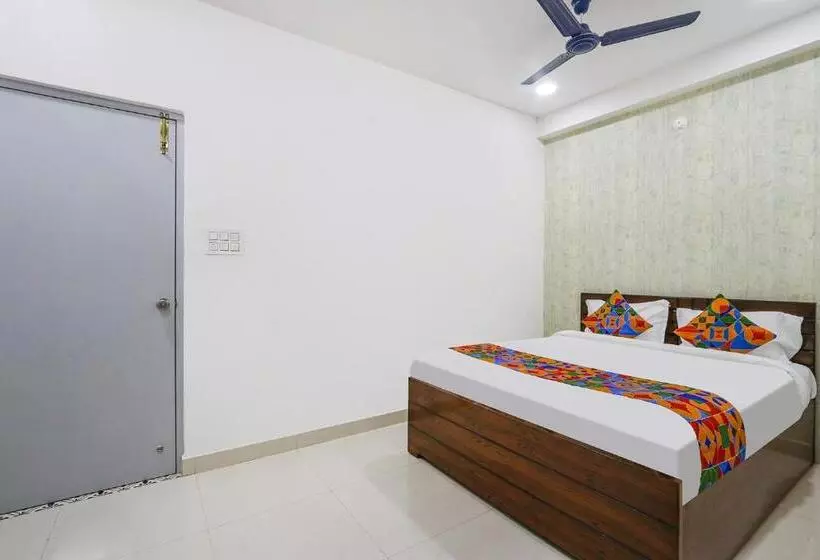 Fabhotel Dream Connect