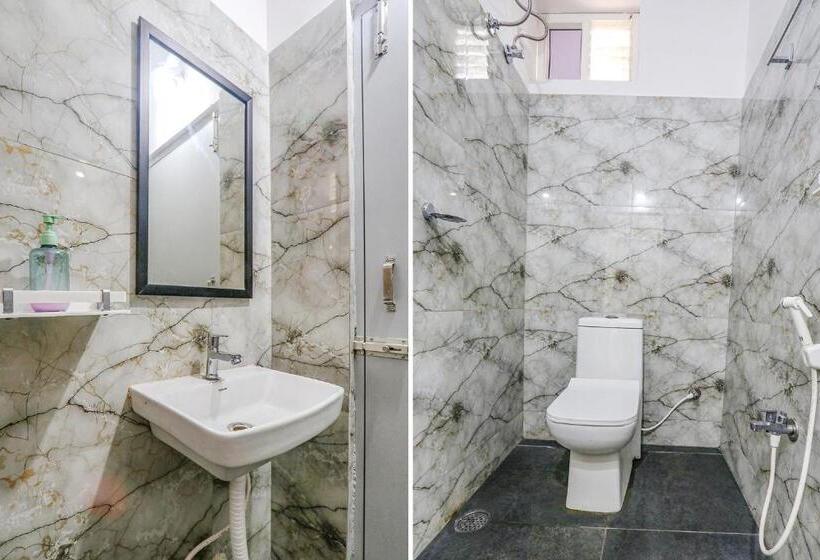 Fabhotel Dream Connect