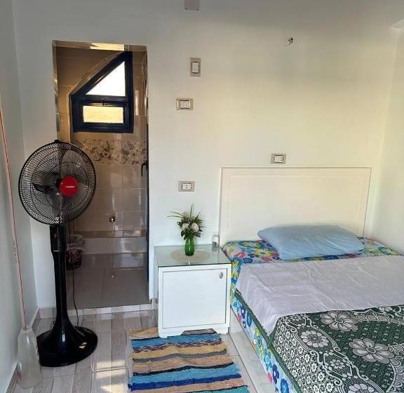 پانسیون Mastonkel