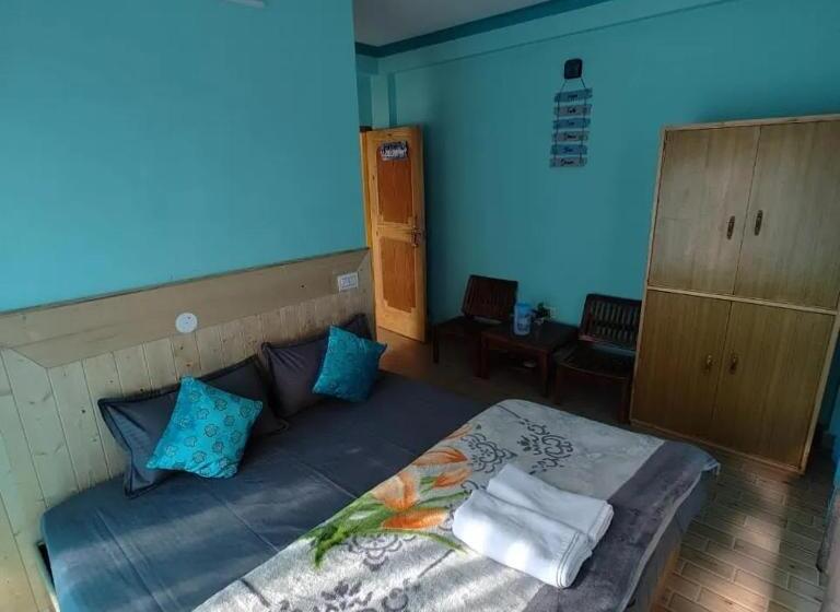 Pensão Satdhara Travels And Homes Jispa