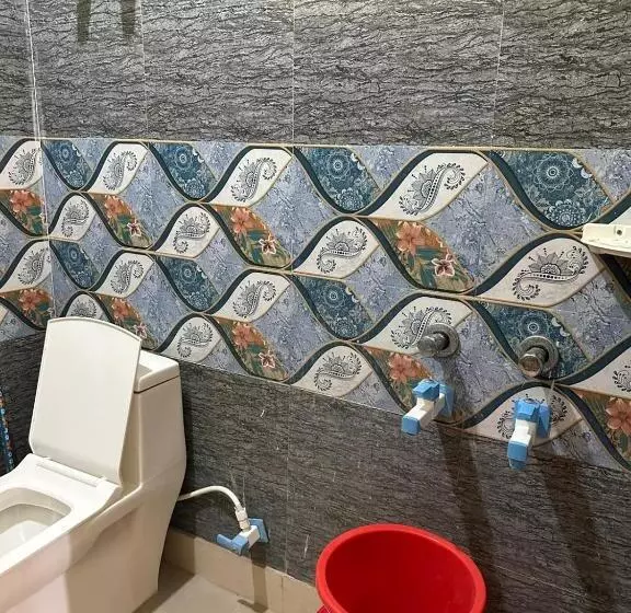Auberge Gopalji Pg