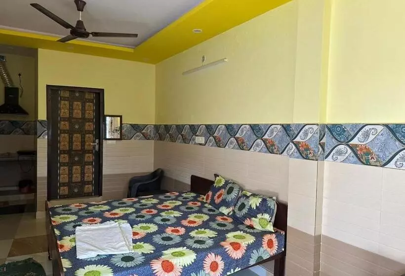 Auberge Gopalji Pg