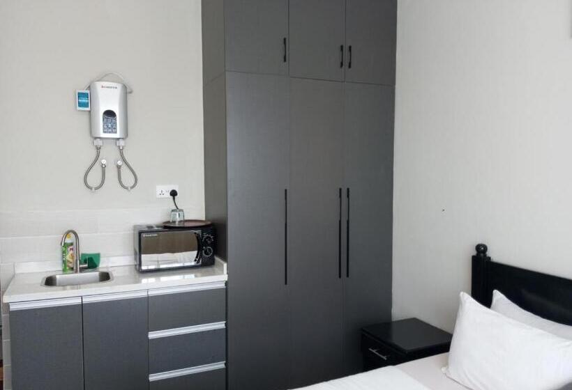 تختخواب و صبحانه Kaime Homes