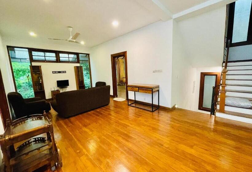 Bed and Breakfast Nature Escape 214