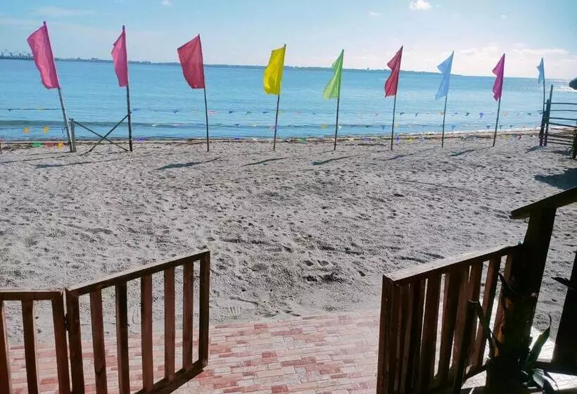 Casa Laca Beach Resort