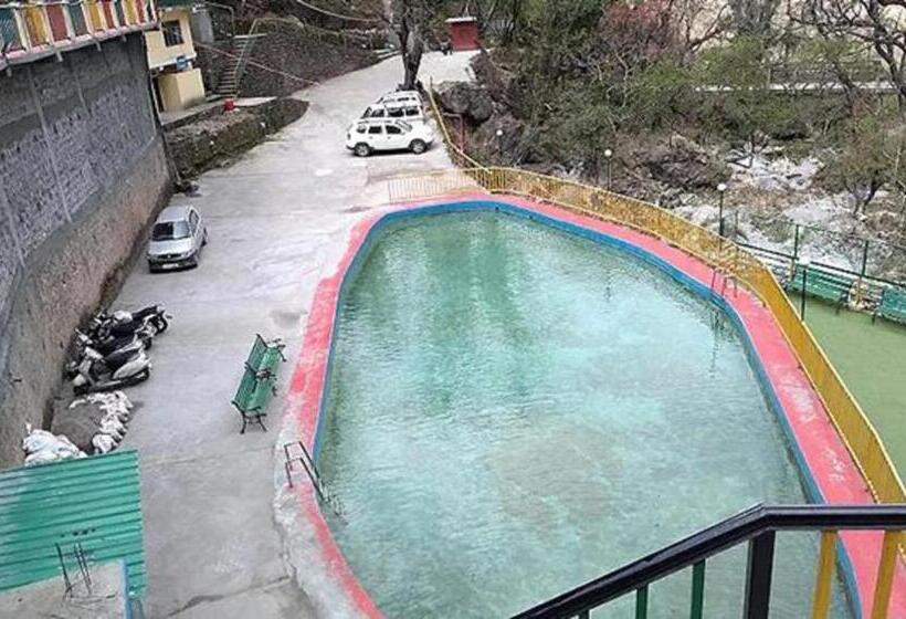 Hotel Aar Kempty Lake Resort