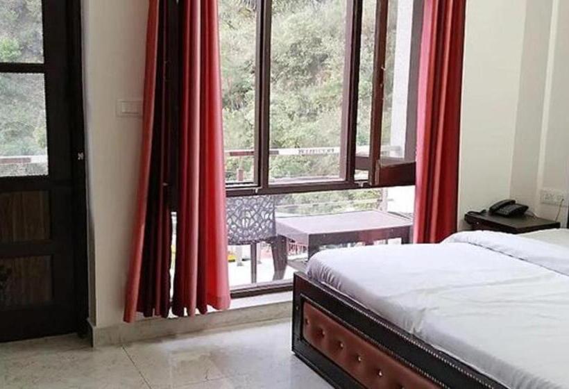 Hotel Aar Kempty Lake Resort