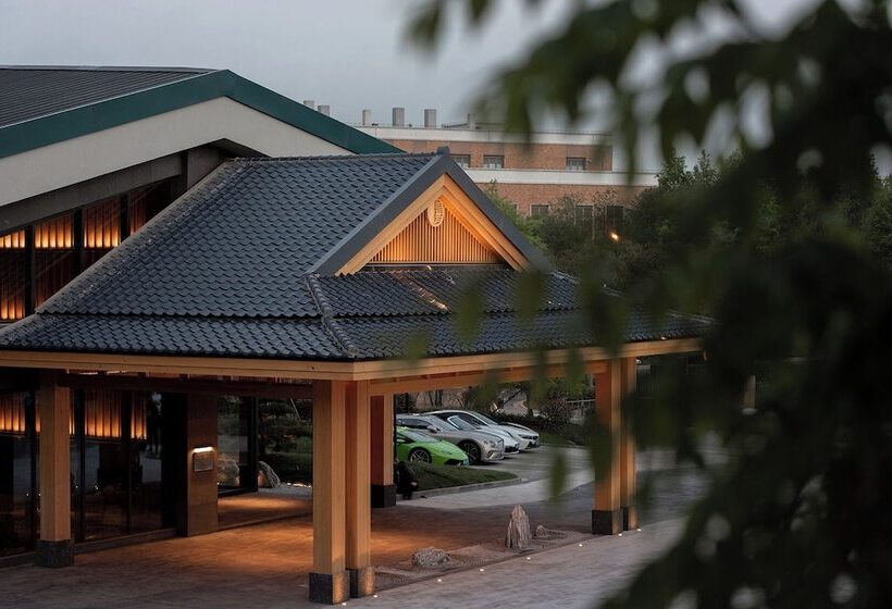 Otel Hyakumangoku Onsen