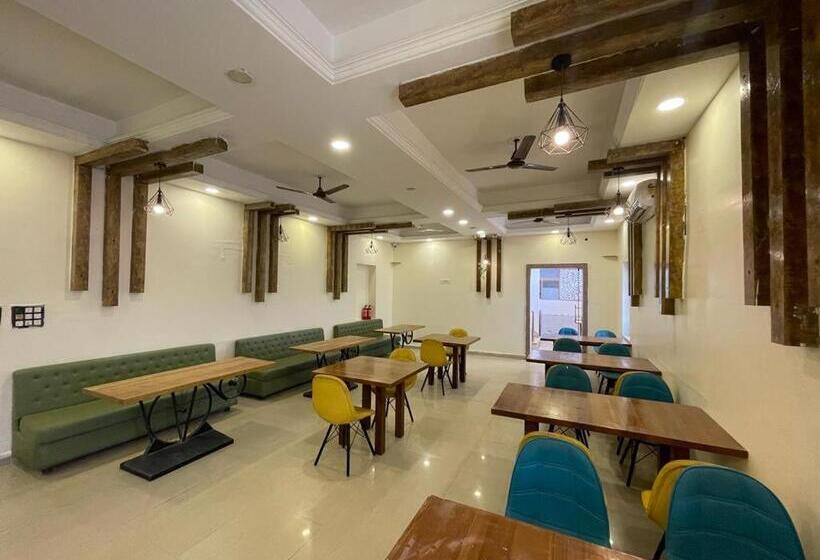 فندق Jai Hari Vilas