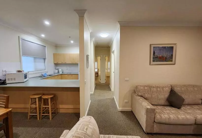 Hotelli Mary Mackillop Heritage Centre