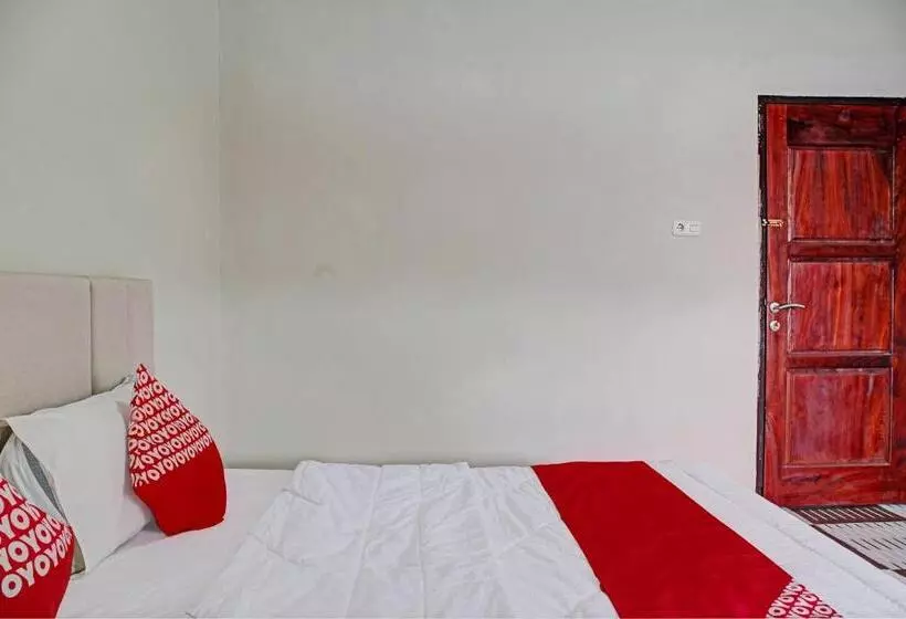 ホテル Oyo 93190 Sartika Gh Syariah