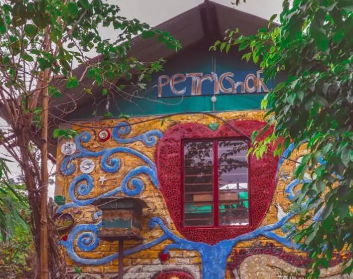 Hotelli Petrichor   Regenerative Living Experience