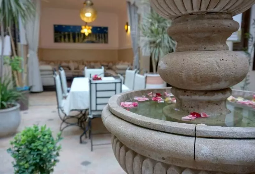 هتل Riad Kale Polis