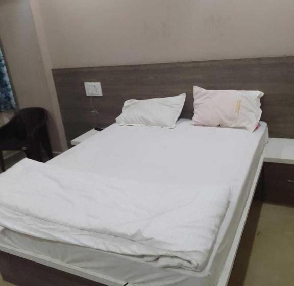 בית מלון כפרי Spot On Aramane Residency