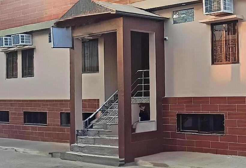 酒店 O Royal Regency Palace