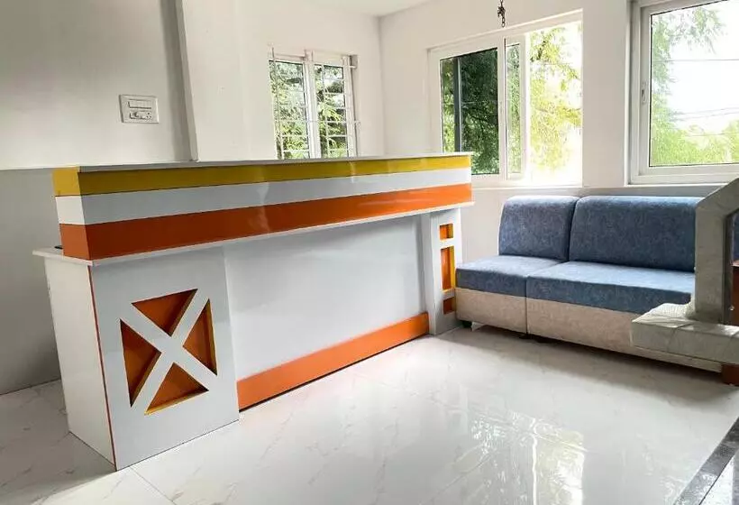 ホテル Vasantham Residenncy And