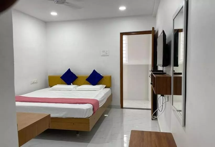 ホテル Vasantham Residenncy And