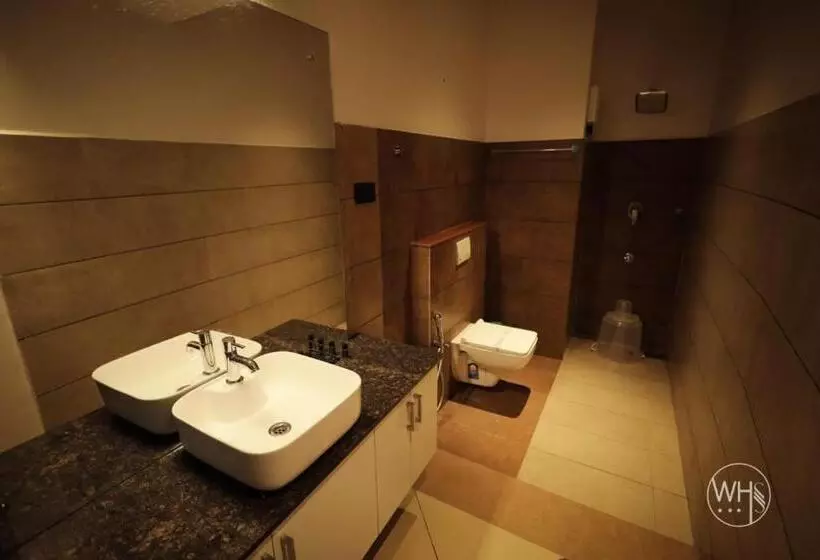 ホテル Wayanad Hill Suite