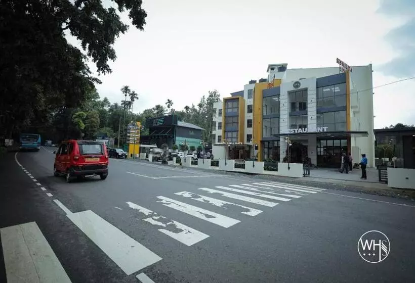 ホテル Wayanad Hill Suite
