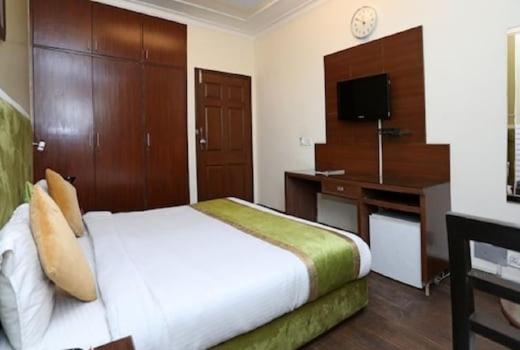 Отель White House Inn