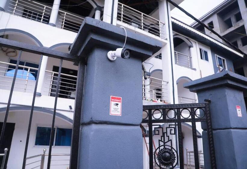 پانسیون Cloudhill