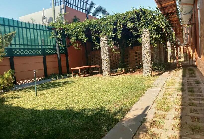 펜션 Evergreen Guest House Westonaria Town