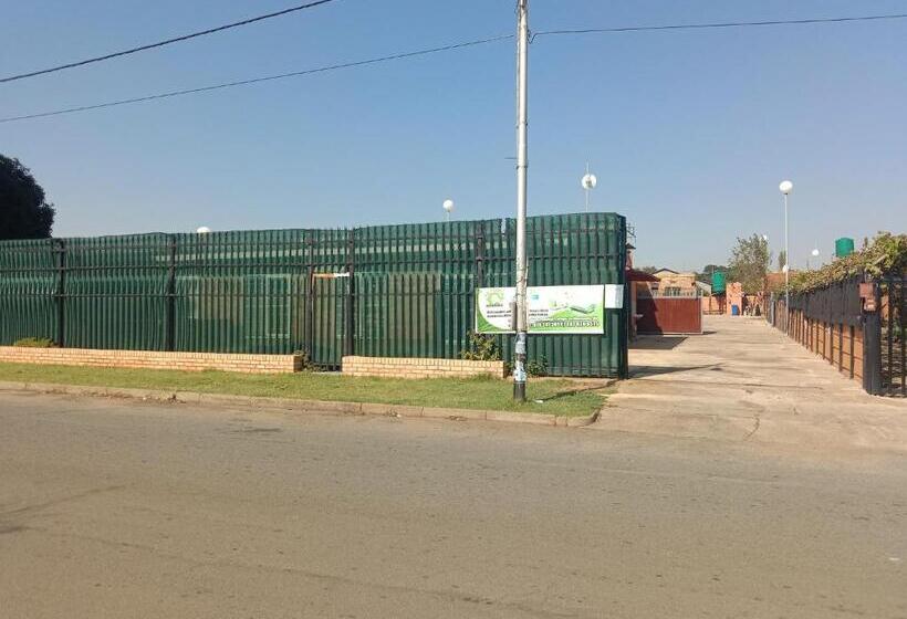 펜션 Evergreen Guest House Westonaria Town